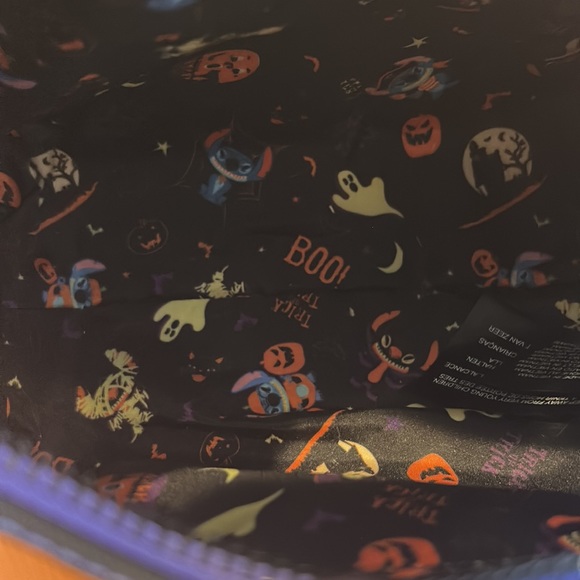 Stitch Halloween Loungefly crossbody NWOT - Picture 4 of 4